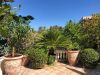 balcon-avec-pots-terre-cuite